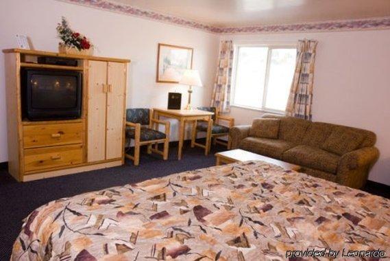 Cedars Inn Wenatchee Room photo