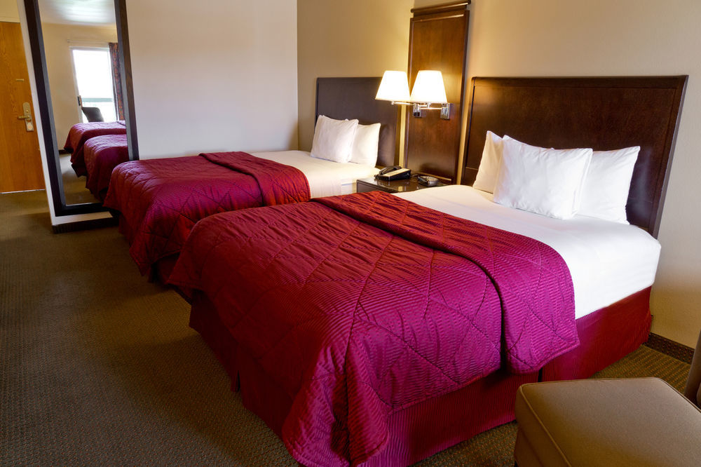 Cedars Inn Wenatchee Exterior photo